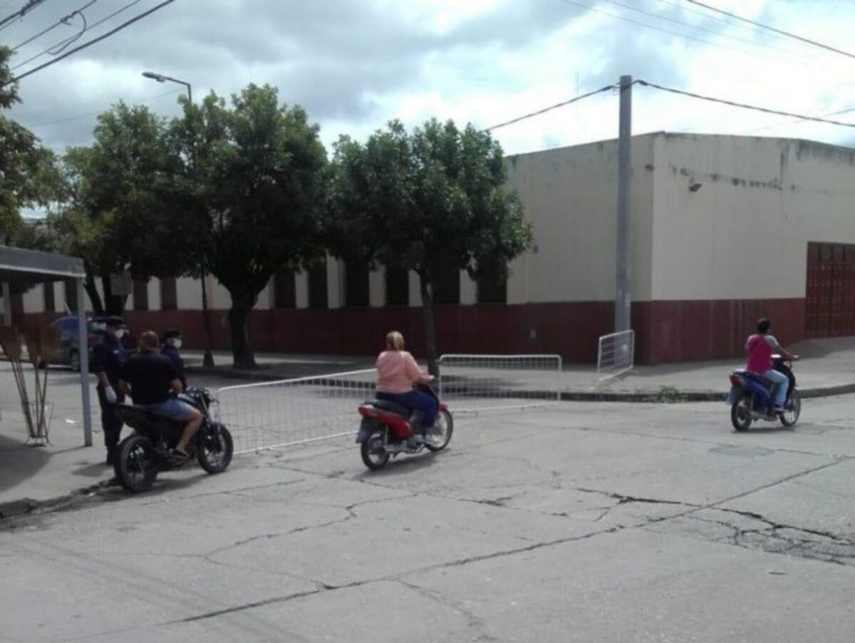 Orán restringe la circulación de vehículos por calles céntricas