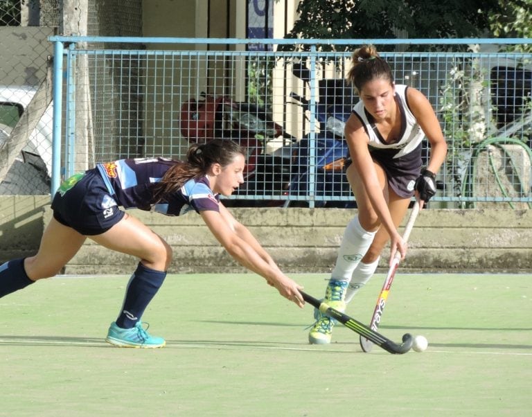 Comienza a disputarse el Súper 8 del Oficial Damas A de hockey.