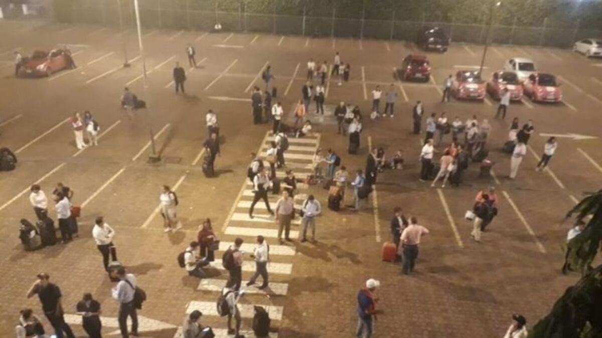 Un sismo de 7,5 de magnitud sacudió Ecuador con un saldo de dos heridos
