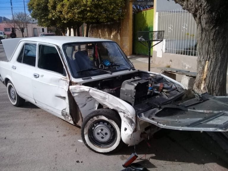 Así quedó el auto estacionado. Foto: Policía de San Luis.