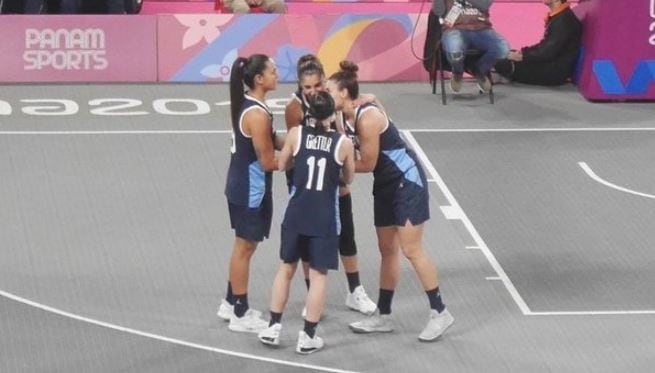 Las chicas del básquet 3x3 juegan semifinales (Foto: Twitter)