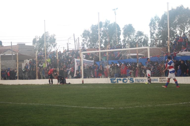 Gorosito sancionó penal, será el segundo de Sporting