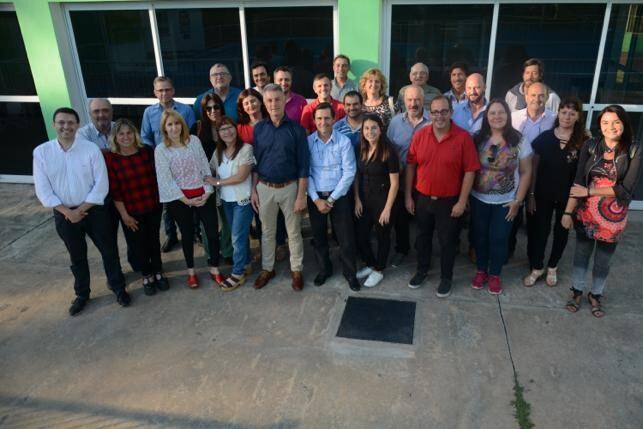 Omar Martínez junto a dirigentes del Frente Progresista Cívico y Social