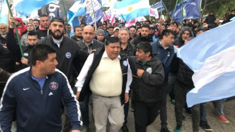 Jorge Avila -secretario general de los petroleros- destacó la defensa de los puestos laborales.