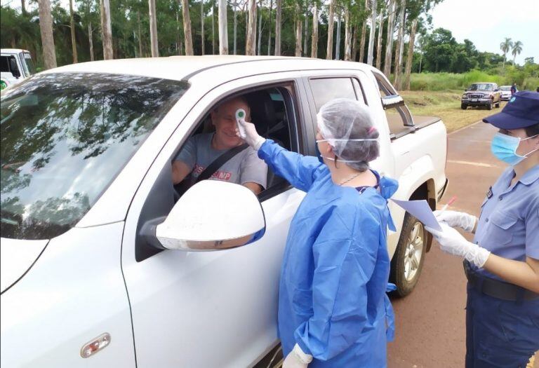 Control de temperatura en rutas de acceso a ciudades de la frontera de Misiones con Brasil. (Yerbateros del Norte)