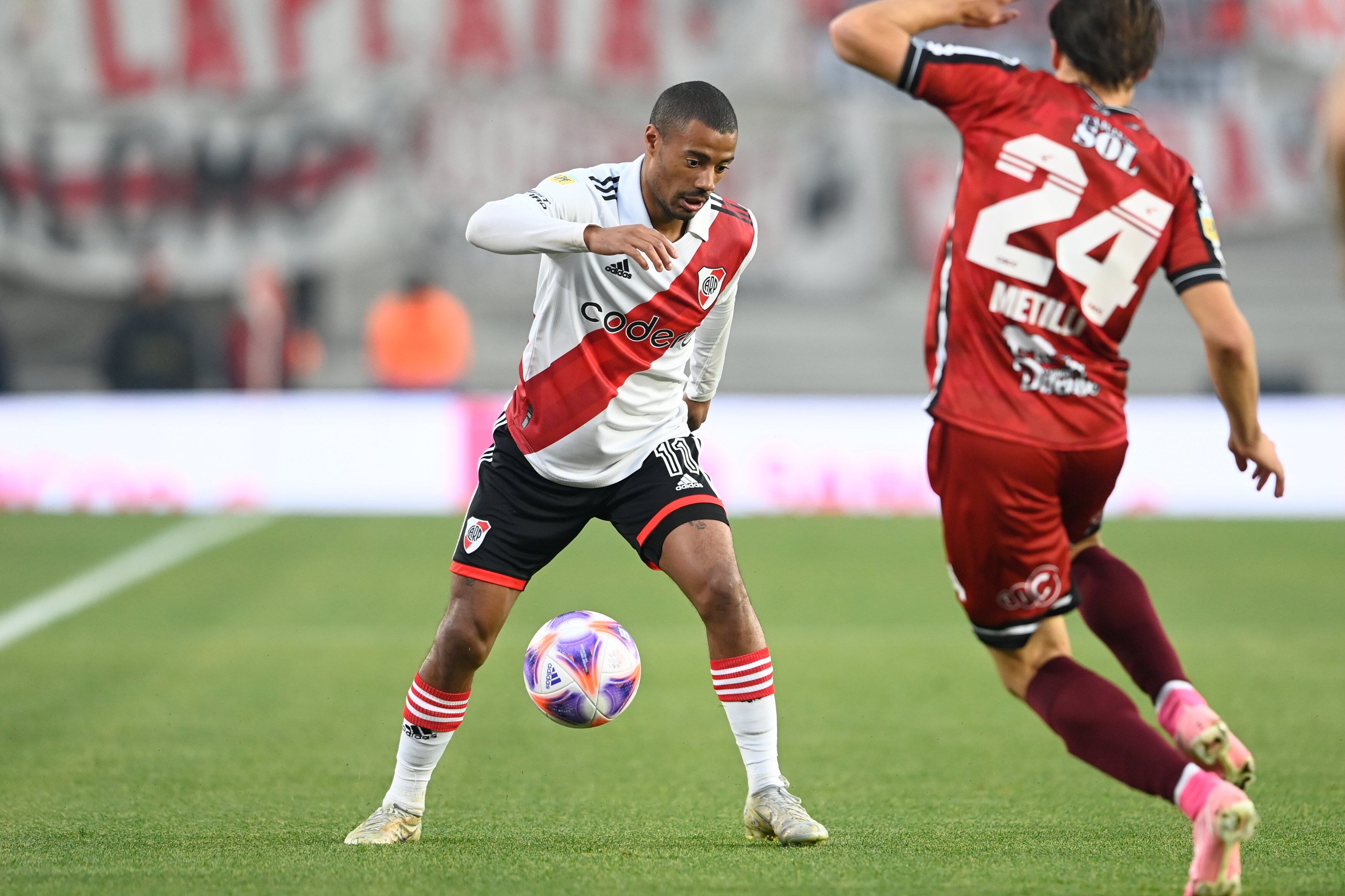 Nicolás De La Cruz fue titular para el equipo de Marcelo Gallardo