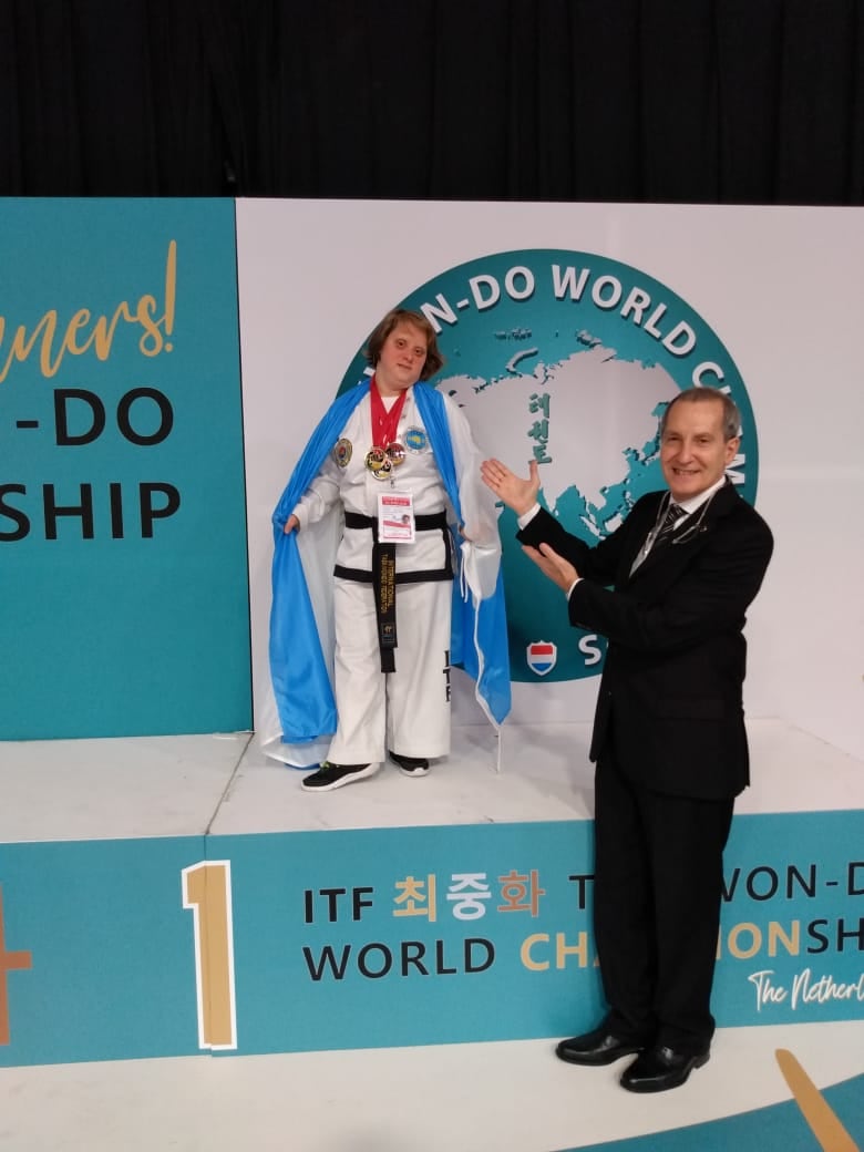 Lourdes Suriano la rompió en el Mundial de Taekwondo en Ámsterdam.