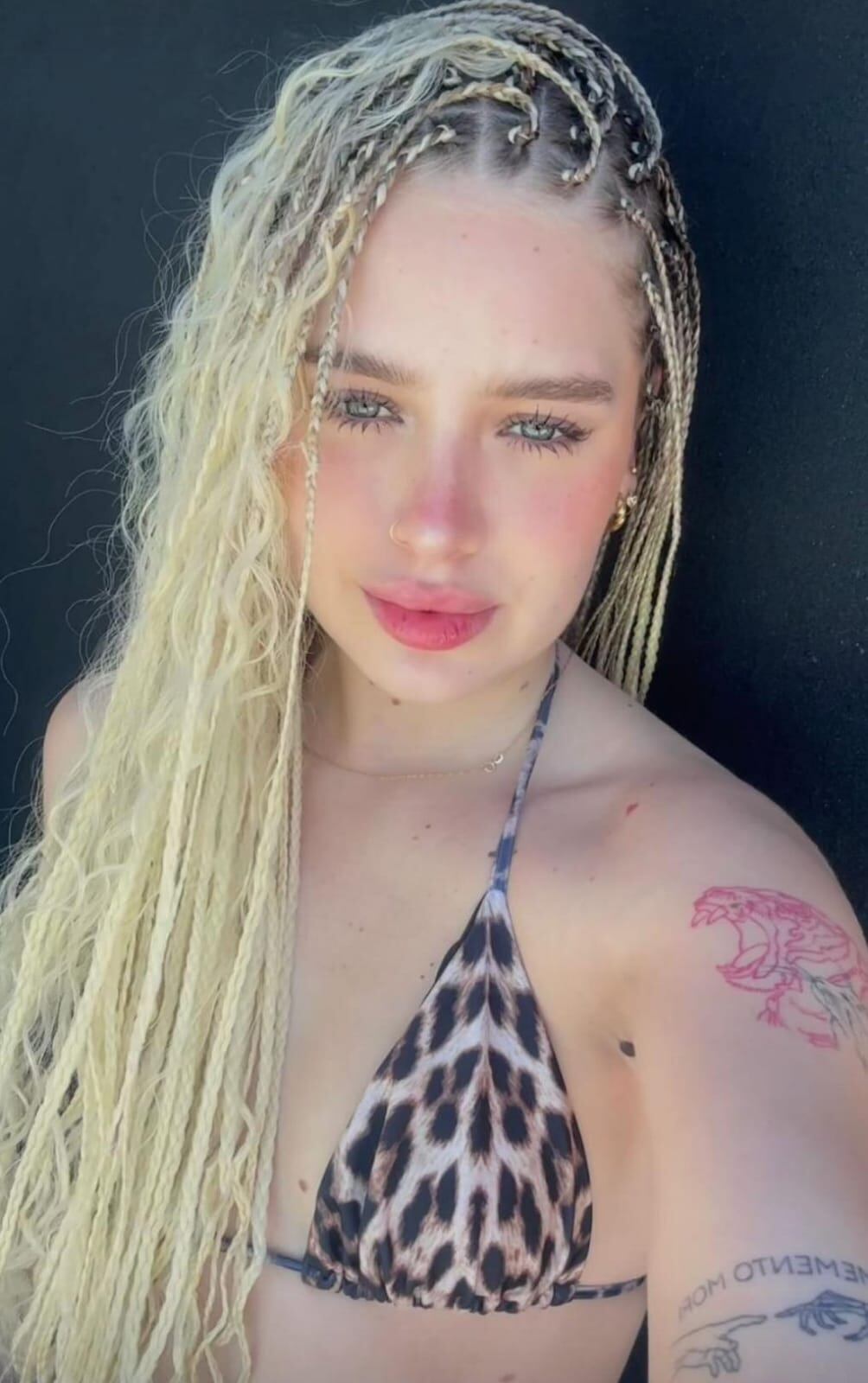 Coti Romero de Gran Hermano encendió Instagram con una bikini y el peinado tendencia del verano