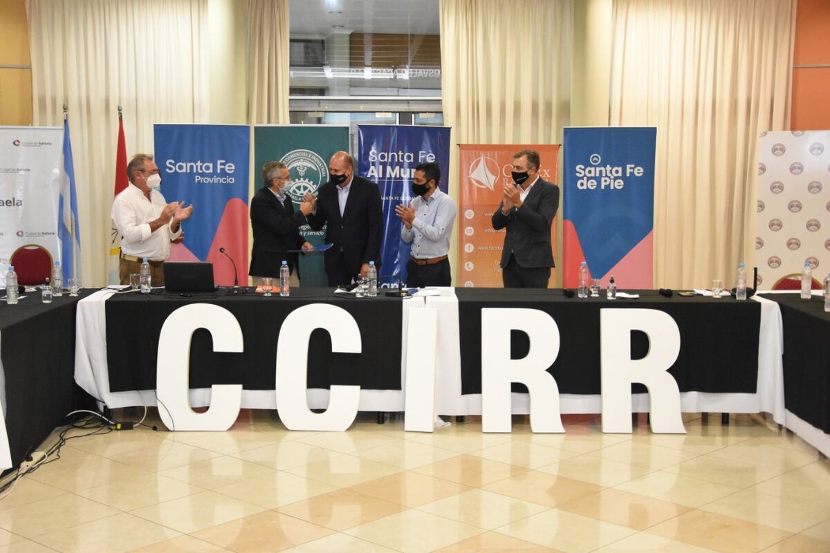 El gobernador entregó $60 millones a Rafaela para el Centro Logístico Internacional