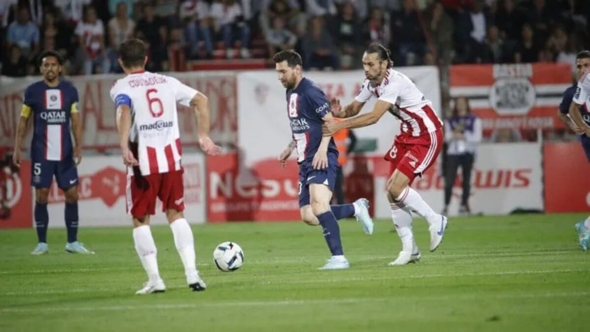 El golazo y las asistencias de Lionel Messi en el triunfo del PSG sobre Ajaccio