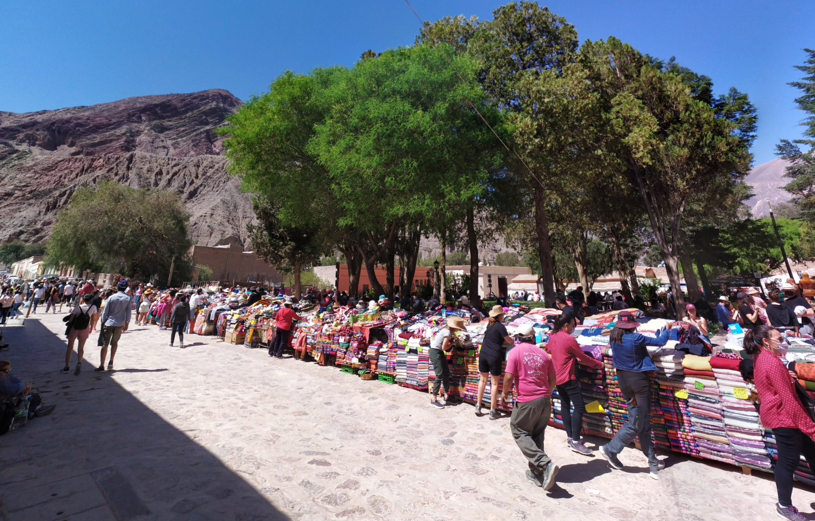 Entre el jueves 7 y el lunes 11 de octubre arribaron a la provincia de Jujuy 26.597 turistas. En ese mismo lapso, Purmamarca tuvo una ocupación hotelera del 99%.