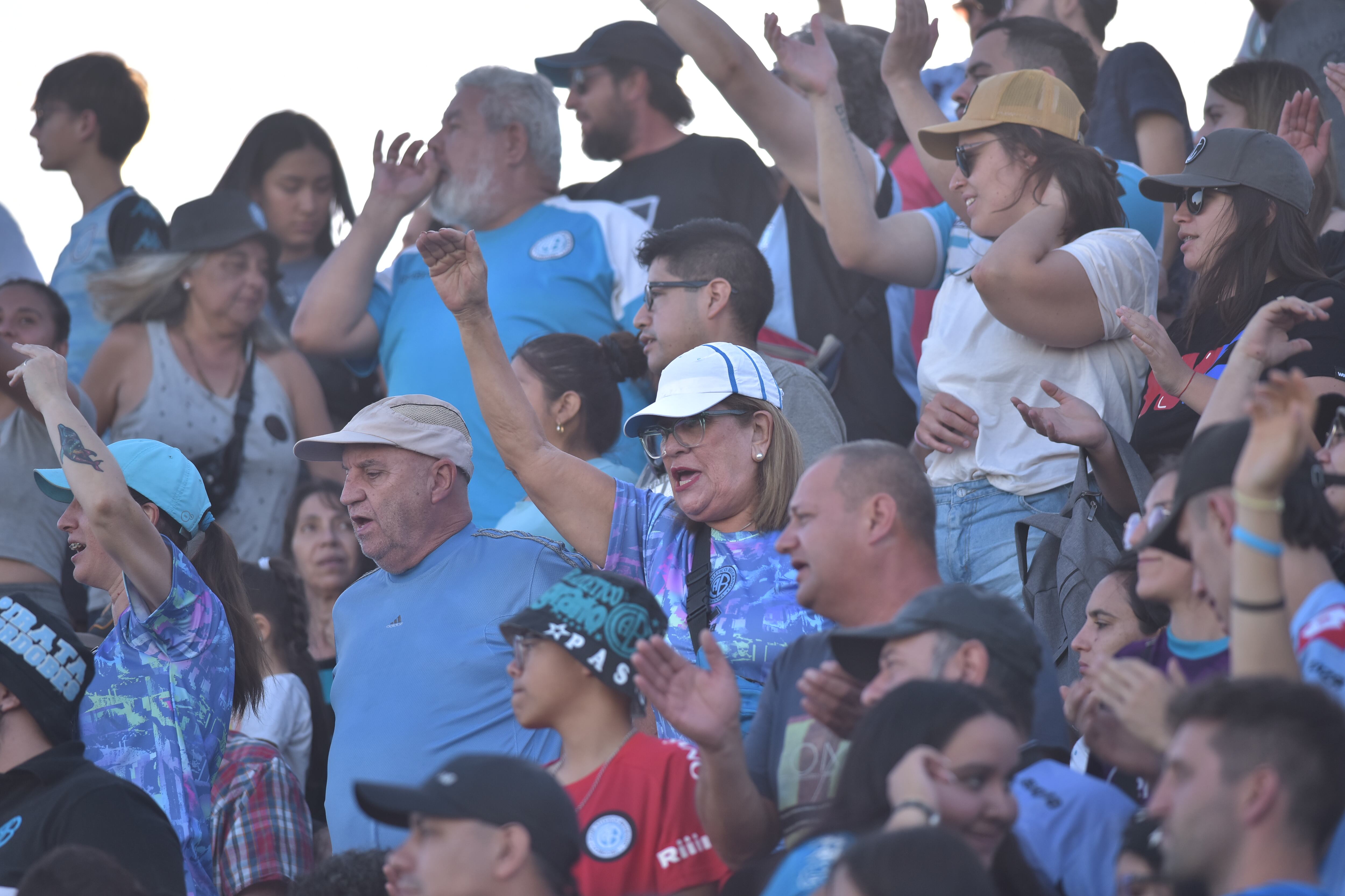 Belgrano y Boca jugaron en la cancha de Racing de Nueva Italia el primer partido de la final del fútbol femenino. Foto Javier Ferreyra