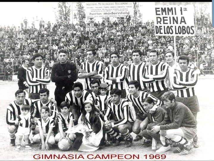 Ciro Lucero, arquero de Gimnasia Campeón del '69. Junto a Víctor Legrotaglie.