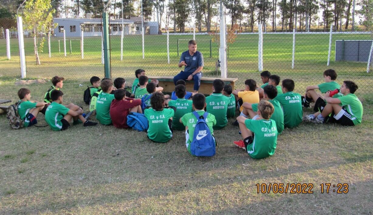 Talleres visitó las inferiores del Cultural Arroyito