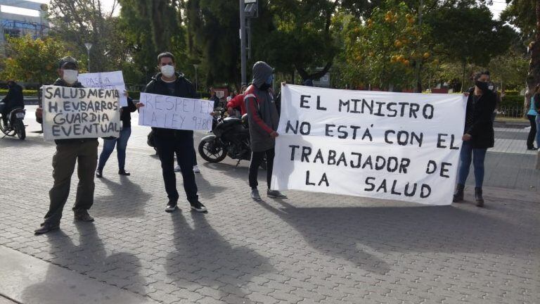 Precarizados de la Salud reclaman el pase a planta