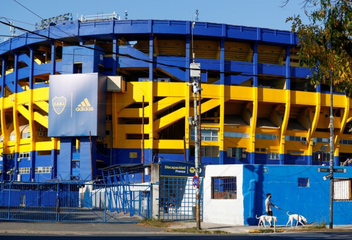 Boca Juniors quiere renovar el vínculo con la escuela que donó en 1968