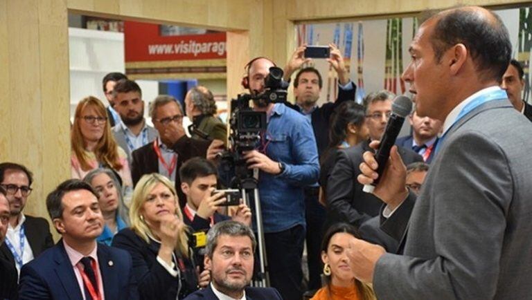 El gobernador neuquino participó de la exposición en Madrid (web).