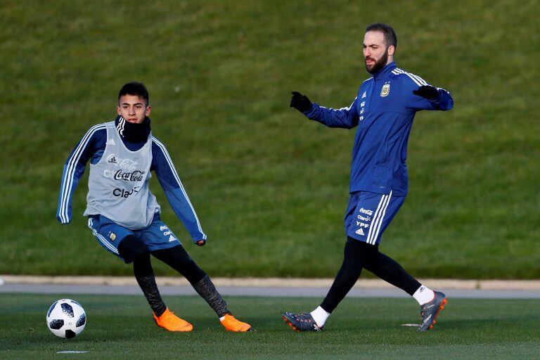 Sin Lionel Messi, la Selección Argentina se entrenó en Manchester