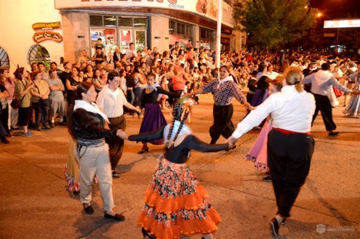 Celebración virtual del tradicional Pericón Nacional