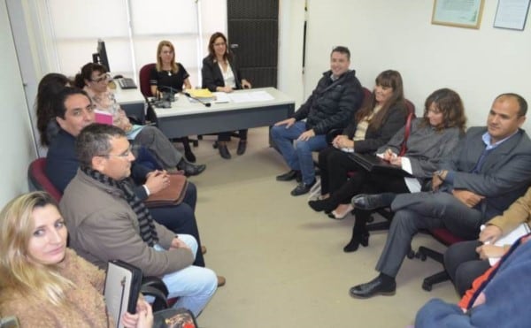 Los padres realizaron una presentación para que se retomen las clases.