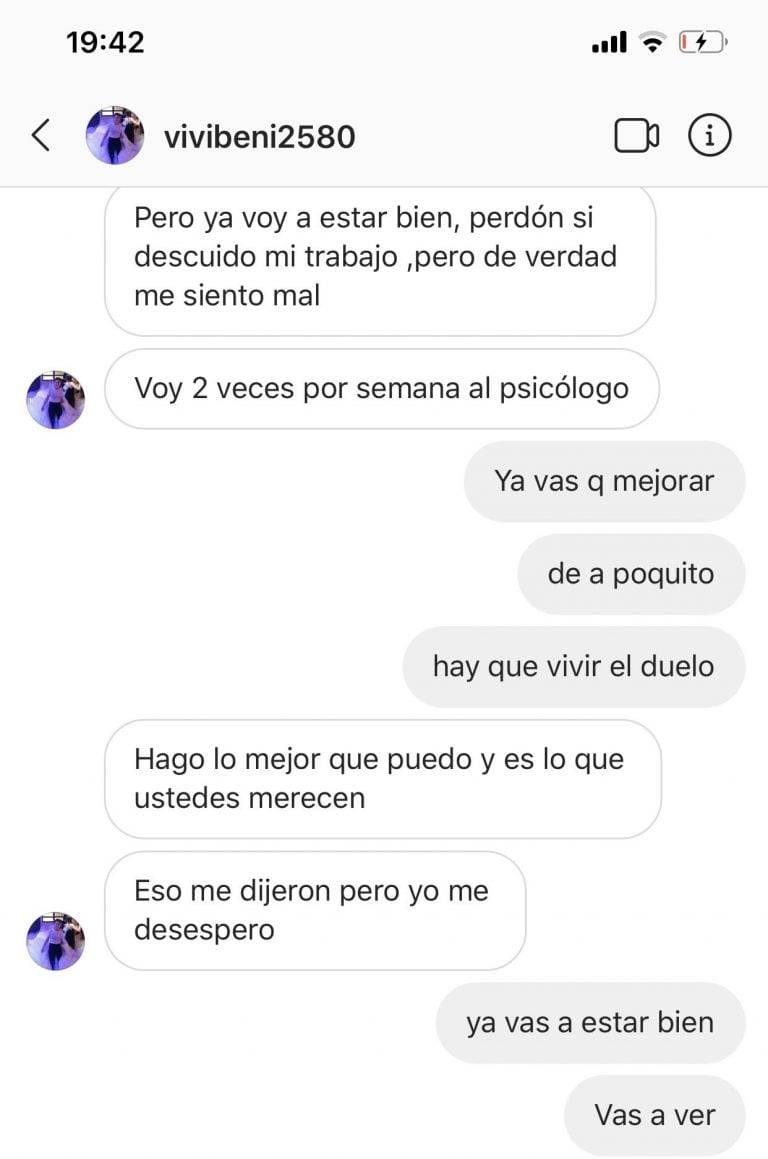 Los chats que publicó Pampita entre ella y Viviana Benítez (Twitter)