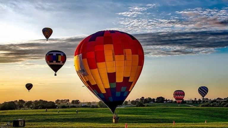 Podrá observarse desde el aire en globos aerostáticos y aviones.