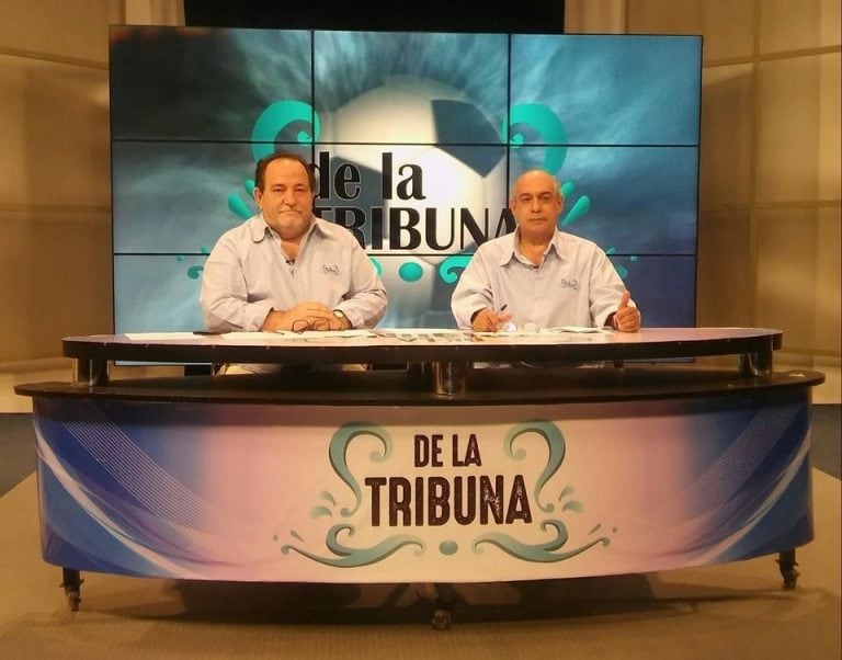 "Veinte años no es nada", como en el tango de Gardel y Lepera. Jorge Balanda y Carlos Lucero son una marca registrada en la historia del periodismo deportivo de Misiones con su programa "Desde la Tribuna". (WEB)