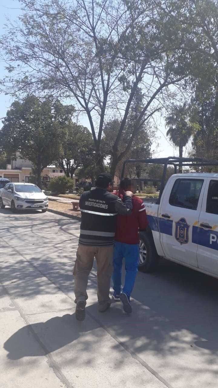 Detuvieron a un hábil ladrón con 41 celulares robados. (Policía de Salta)