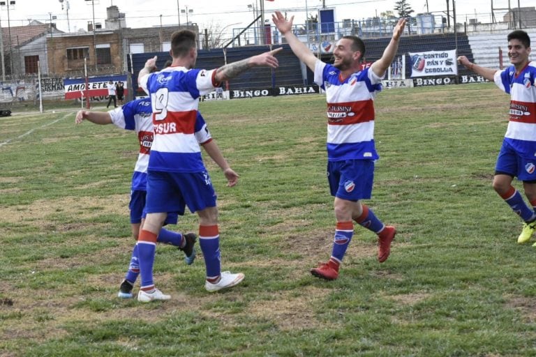 Juan Gómez ya asistió a Pierce para el gol del triunfo ante Olimpo.