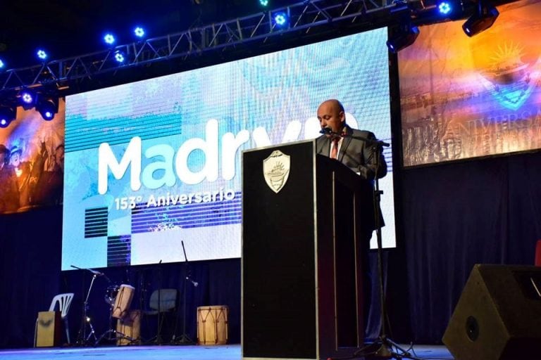 Ricardo Sastre durante el 153° aniversario (Foto: Municipalidad de Puerto Madryn).