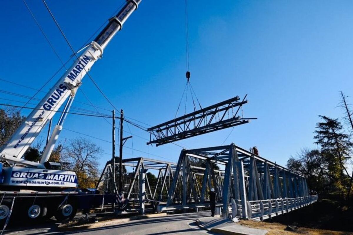 Córdoba suma un nuevo puente: por allí pasará un conducto de Aguas Cordobesas