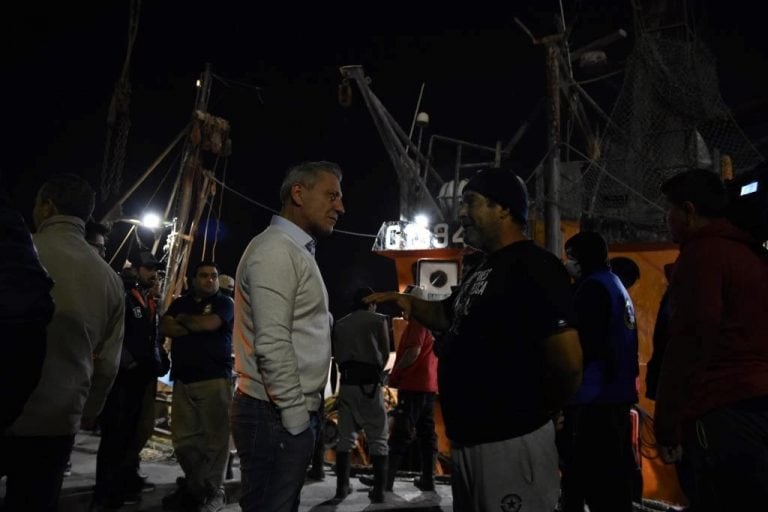 Pesca solidaria. El capitán del buque destacó el trabajo en conjunto.