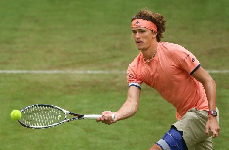 El alemán Alexander Zverev  en el torneo de tenis de Halle, Alemania, el 19/06/2018. Foto: Friso Gentsch/dpa