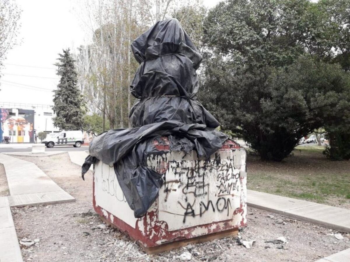 Vándalos dañaron una escultura