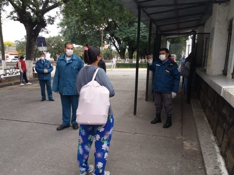 Para proteger la salud de los presos suspenden las visitas carcelarias en Salta. (Policía de Salta)