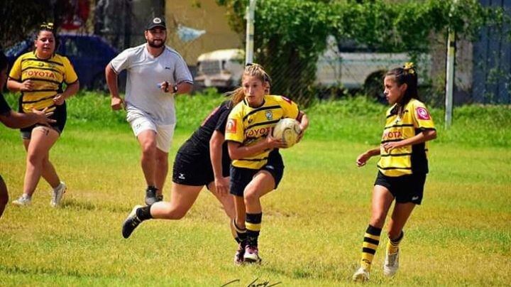 Virginia jugando en su equipo, Catamarca Rugby.