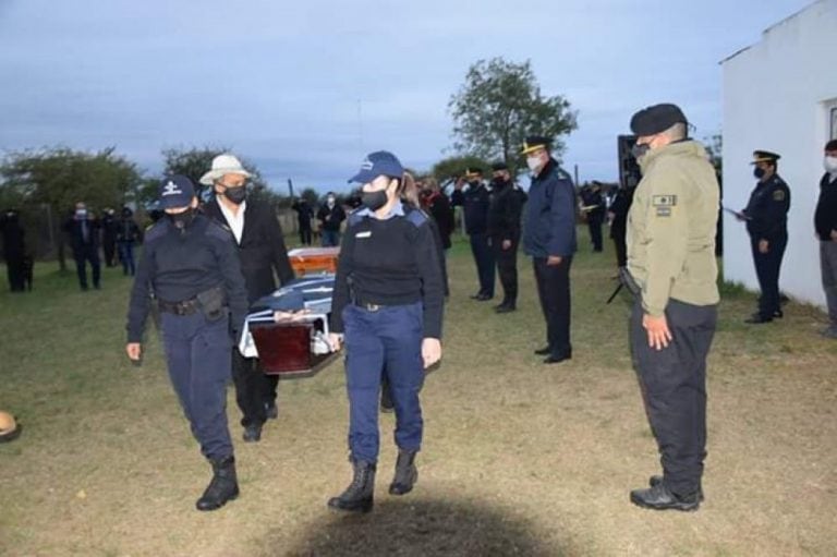 Sentida despedida por parte de la policía a Cartucho.