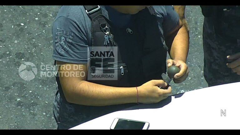 La policía detuvo al conductor de un Aveo robado gracias a las cámaras de reconocimiento de patentes. (Min. Seguridad)