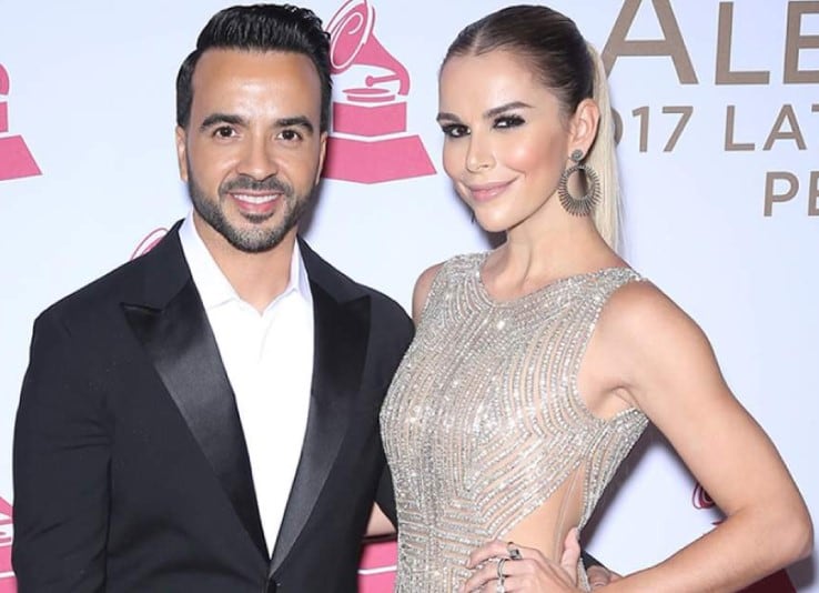 Luis Fonsi junto a Águeda López. (web)