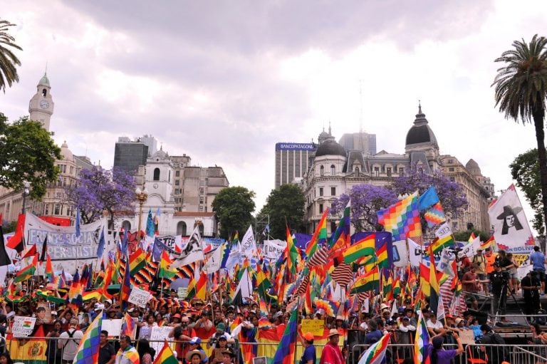 Marcha en Plaza de Mayo a favor de Evo Morales (Foto:Clarín)