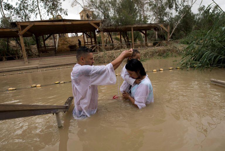 Semana Santa a orillas del Río Jordán. (Foto: EFE)