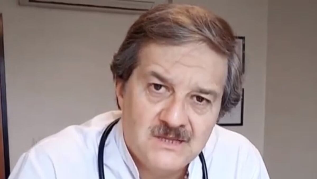 El video viral de un médico tucumano sobre el uso del casco