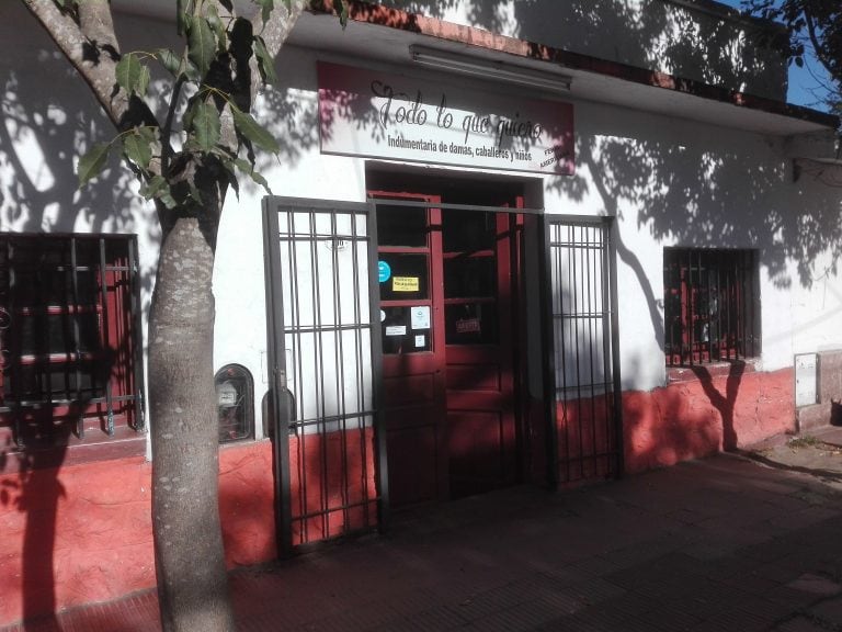 Saldán: Boutiques atienden desde el ingreso