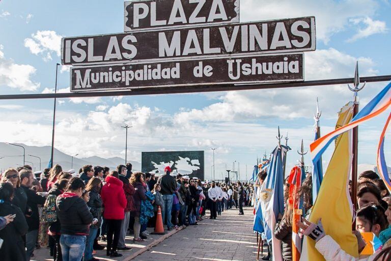 Acto de 2 de abril en Ushuaia