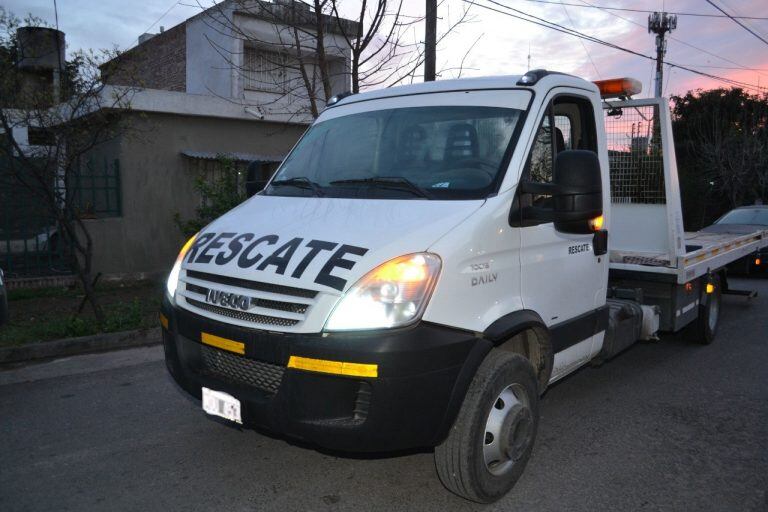 La banda se dedicaba al robo de autos con inhibidores de alarmas y hay al menos 12 detenidos.