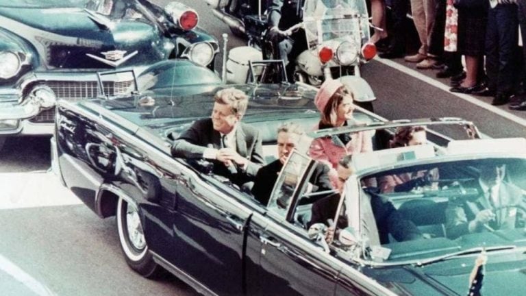 Kennedy en Dallas (web)