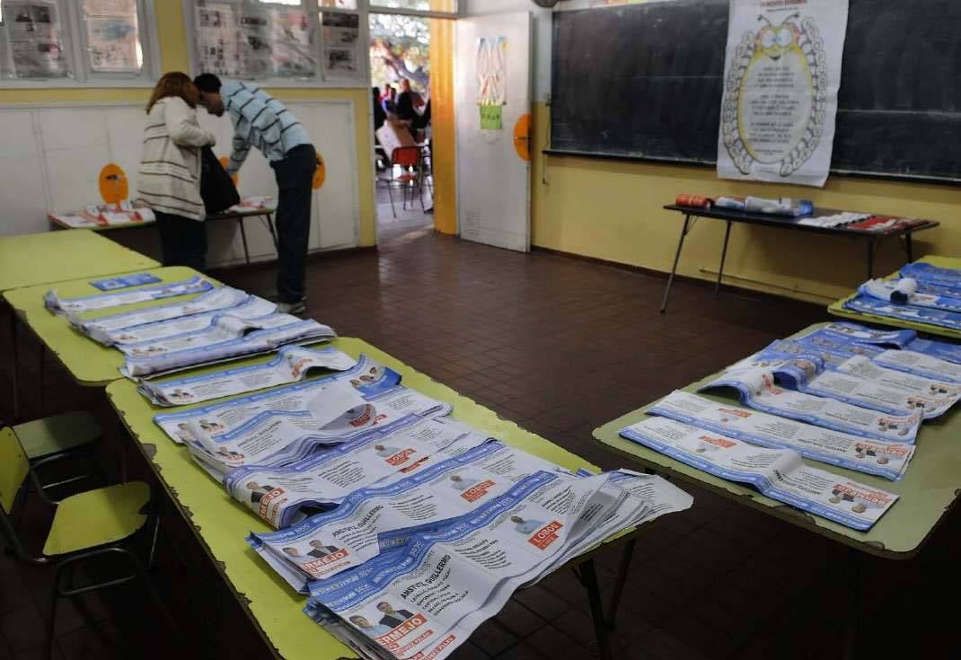 Las boletas deben contar con un papel tipo obra de 60 gramos o similares. Foto Archivo.