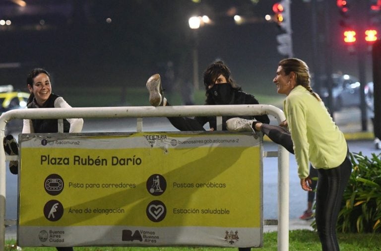 Ya se puede salir a correr en la Ciudad de Buenos Aires. (Foto: Clarín)