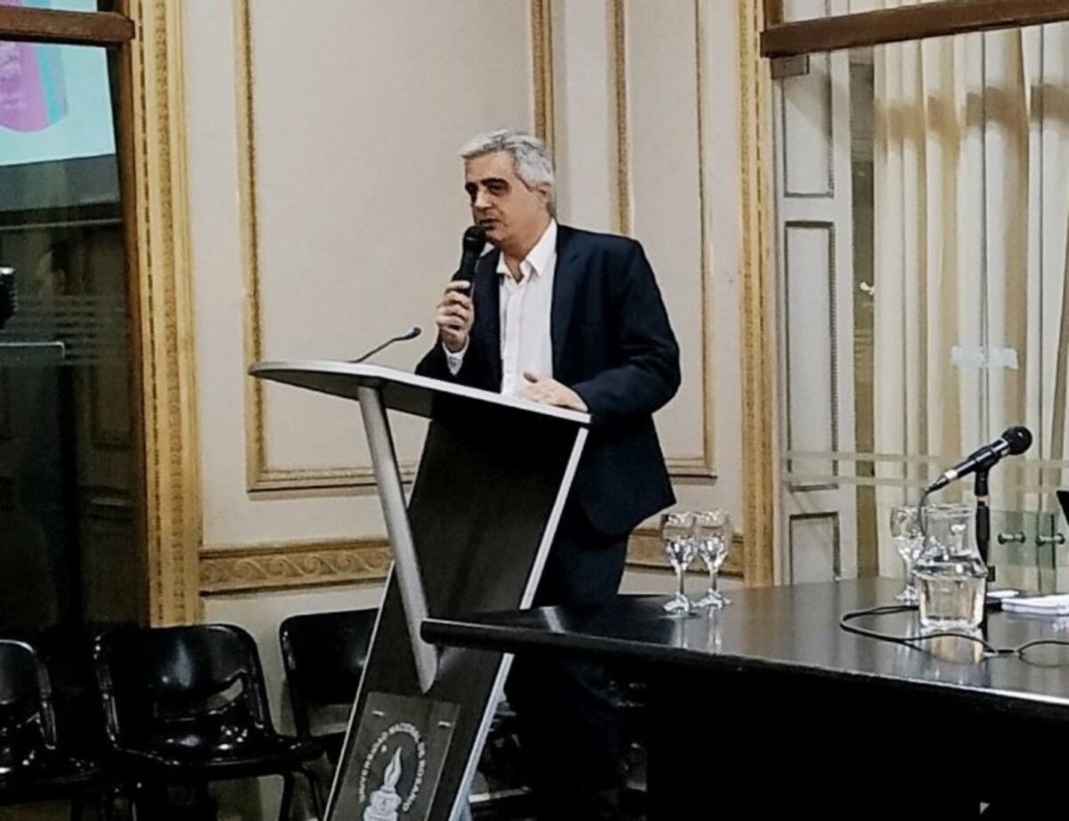 La UNR ratificó el calendario académico y profundiza las herramientas virtuales para el cursado
