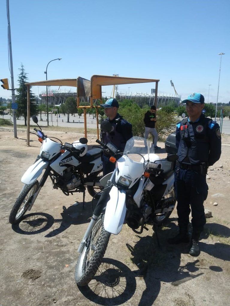 Prometen más patrullajes y senderos seguros en la zona del Estadio Mario Alberto Kempes tras las denuncias por hechos de inseguridad y una violación.